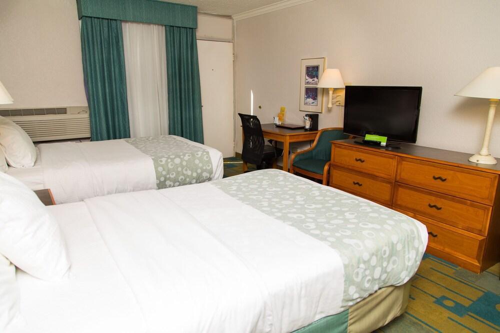 Days Inn By Wyndham Del Rio Eksteriør bilde