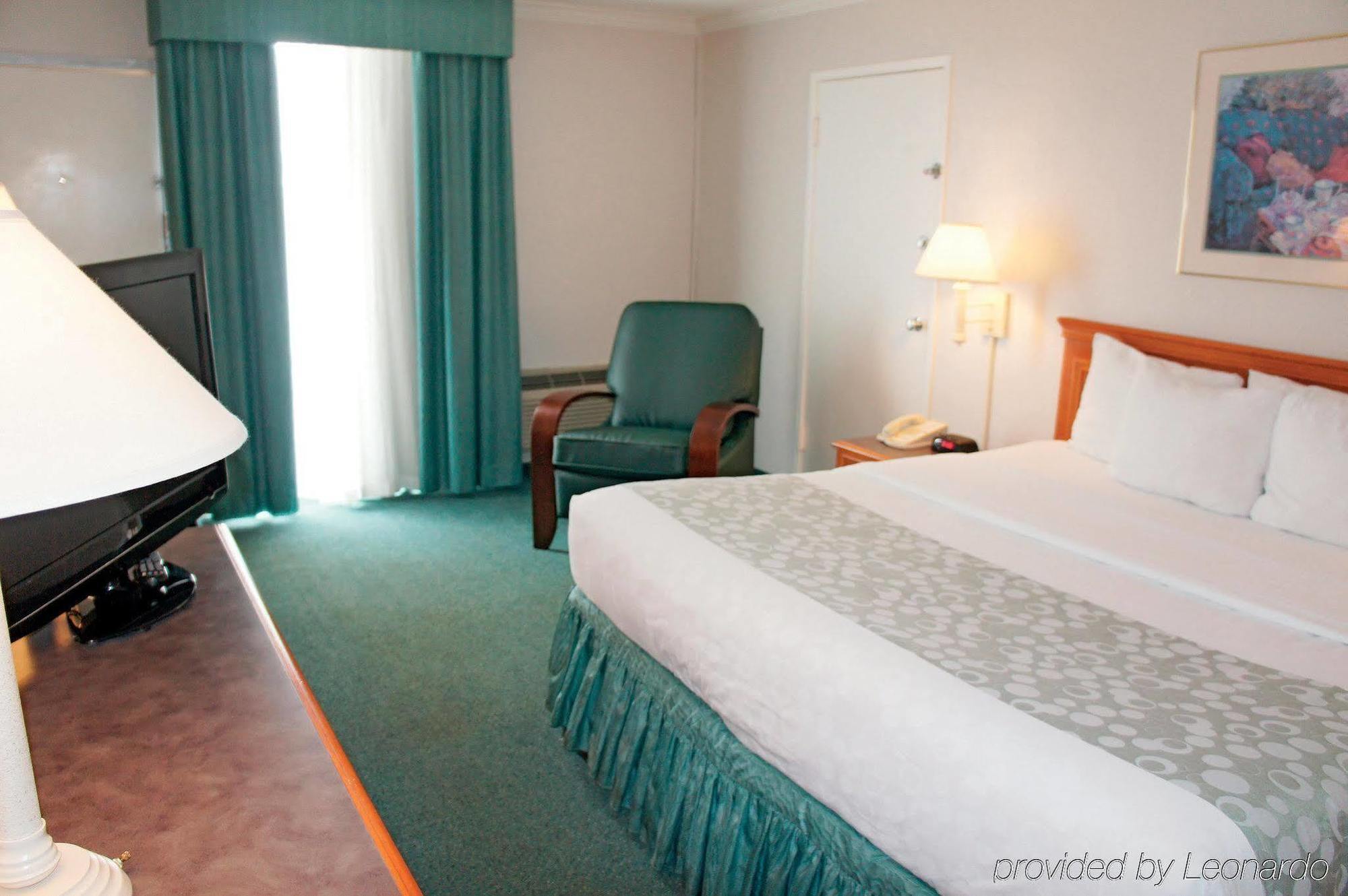 Days Inn By Wyndham Del Rio Eksteriør bilde